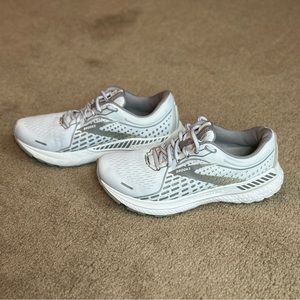 Brooks Adrenaline 21 white 7.5